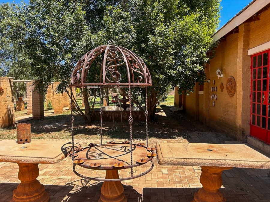 8 Bedroom Property for Sale in Potchefstroom Rural North West